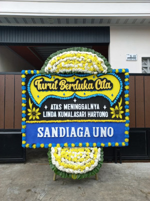 Papan Bunga Duka di Pakuniran